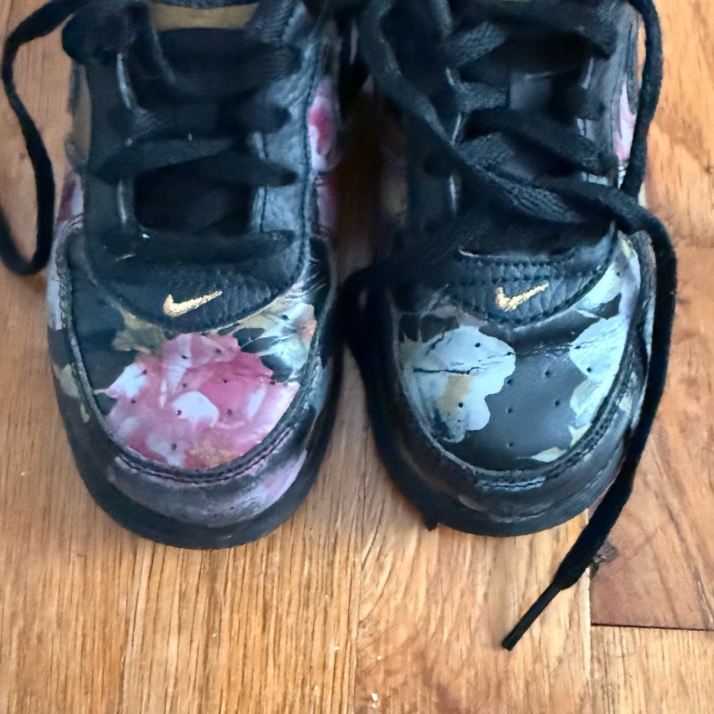 Nike Kids Black Floral Sneakers